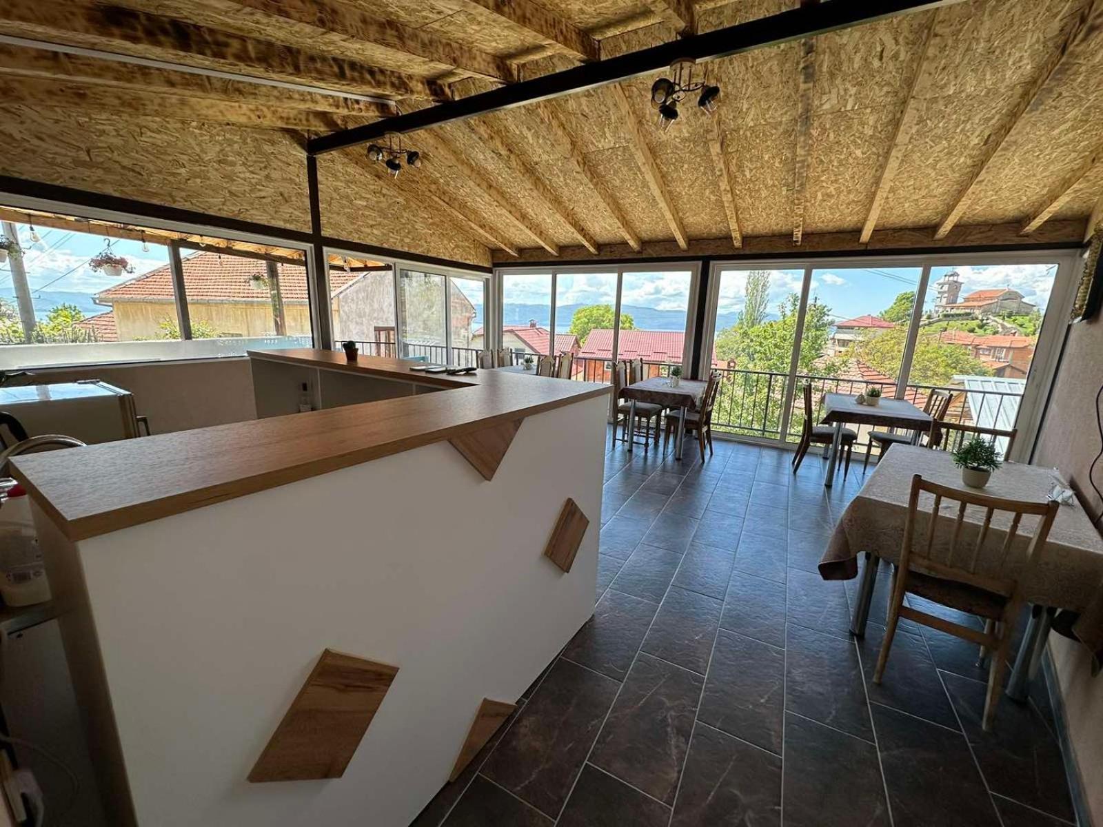 Gopo Guesthouse Elshani Bagian luar foto