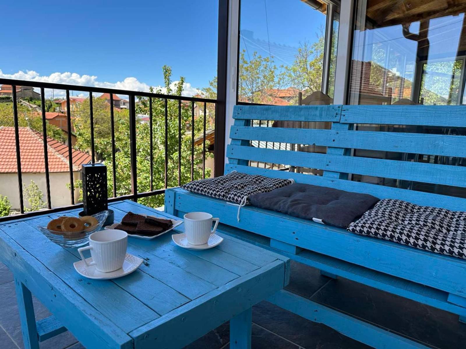 Gopo Guesthouse Elshani Bagian luar foto